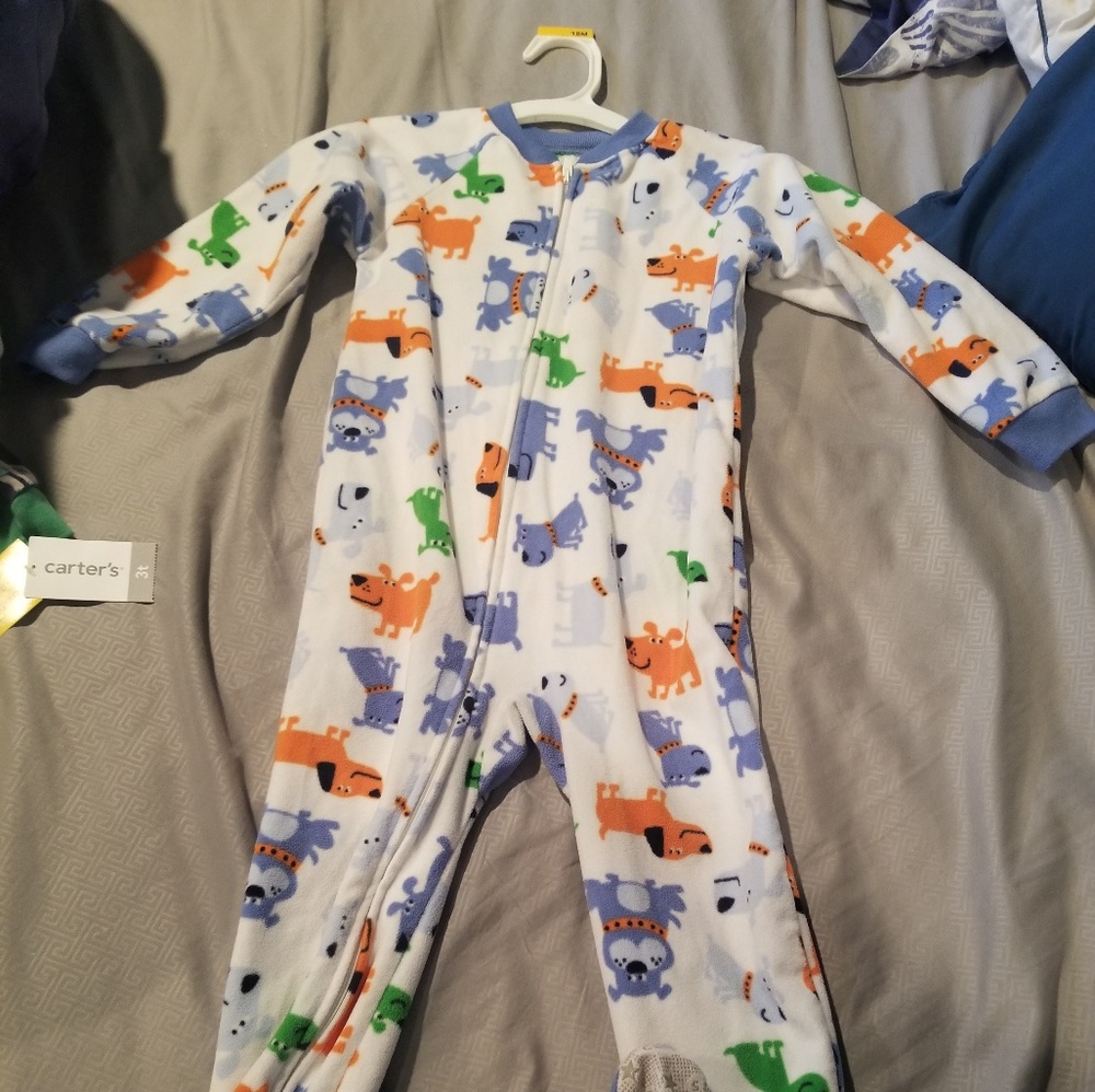 Lot of 5- Carter's Footie pajamas-3t - Picture 3 of 5